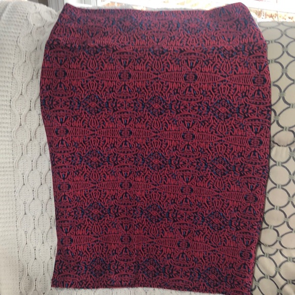 LuLaRoe Dresses & Skirts - Lularoe Cassie Skirt